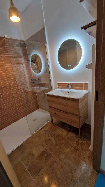 Rénovation salle de bain à SAINT LAURENT SUR SAONE (01750)