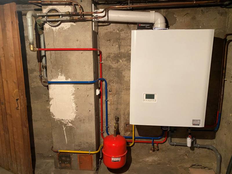 Installation d'une chaudière gaz à condensation FRISQUET Hydroconfort sur la commune de MACON (71000)