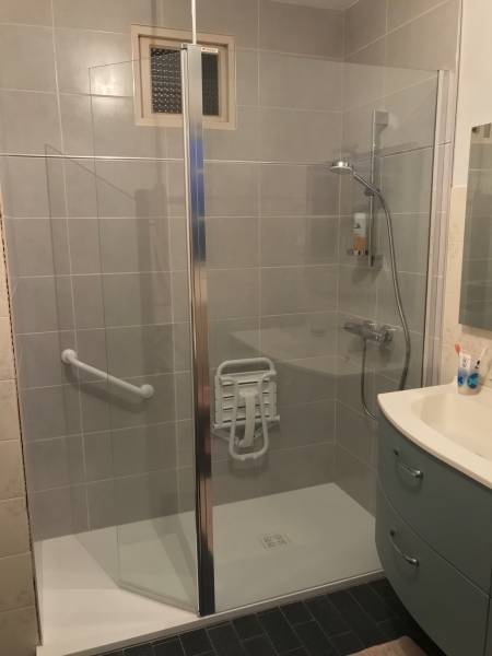 Rénovation de salle de bain  sur la commune de SAINT MARTIN BELLE ROCHE (71218)