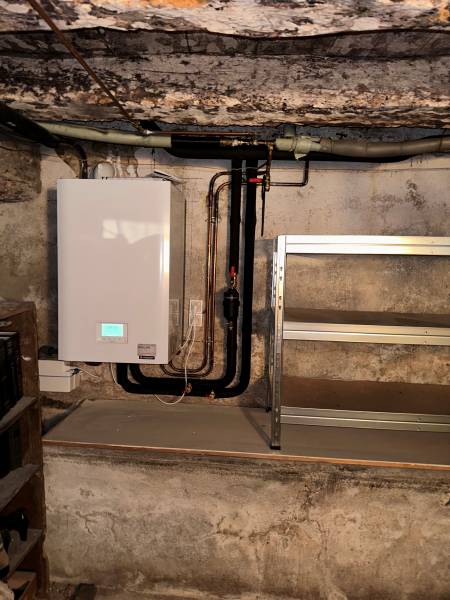 Installation d'une chaudière gaz à condensation FRISQUET Hydromotrix 25Kw Mixte à HURIGNY (71870)