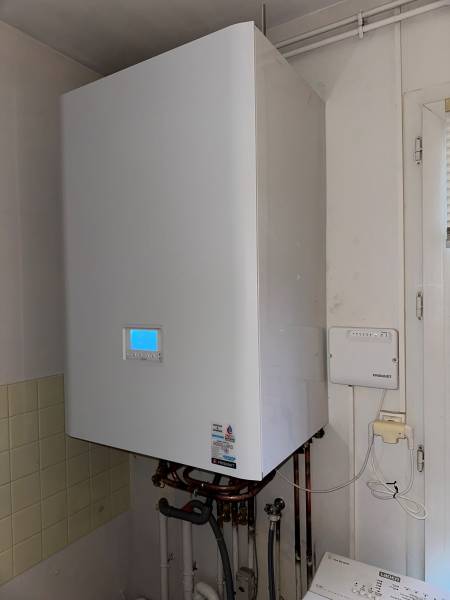 Installation d'une chaudière gaz à condensation FRISQUET hydroconfort 20Kw avec ballon 50L à HURUGNY (71870)
