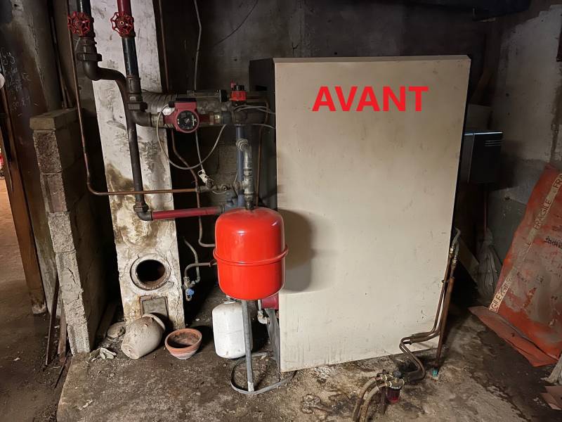 Remplacement d'une chaudière FIOUL  basse température à LA ROCHE VINEUSE (71960)