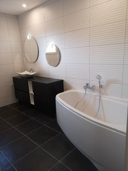 Réfection complète d'une salle de Bains à LAIZE (71870)