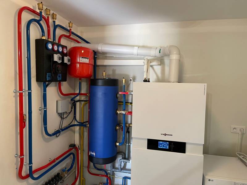 INSTALLATION D'UNE PAC HYBRIDE VIESSMANN A CHARNAY LES MACON