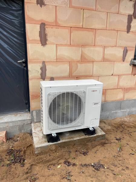Installation d'une Pompe à chaleur VIESSMANN à BOZ (01190)