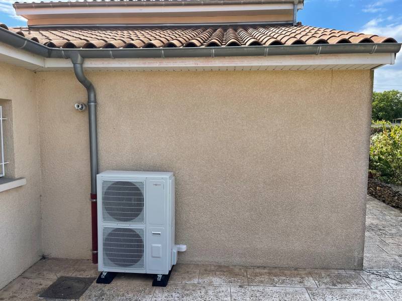 INSTALLATION D'UNE PAC HYBRIDE VIESSMANN A CHARNAY LES MACON