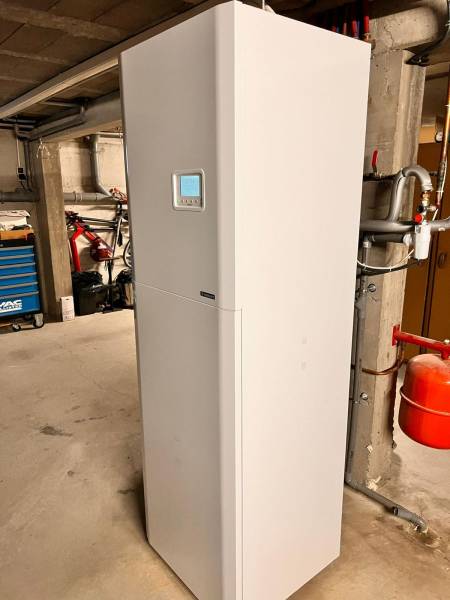 Installation d'une pompe à chaleur Air / Eau Frisquet Teamao 4  Swell avec ECS Intégrée à WINTZENHEIM (68920)