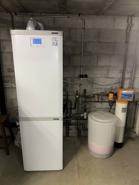 Installation d'une chaudière gaz à condensation FRISQUET PRESTIGE 25Kw sur la commune de CHARNAY LES MACON (71850)
